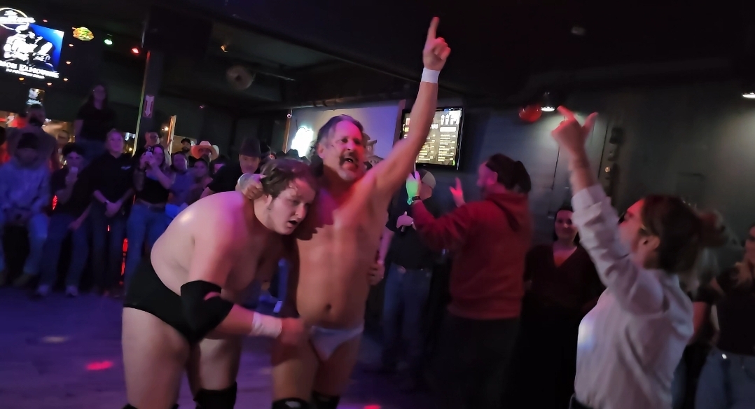 Une soirée complètement folle à Lutte du Nord